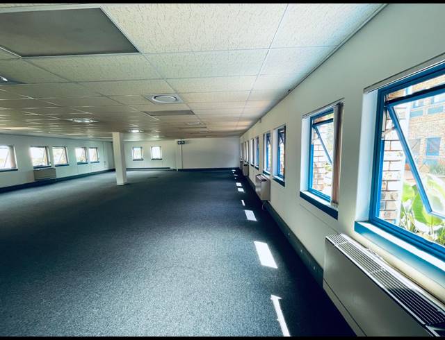 720M² OFFICE TO LET IN RANDJESPARK